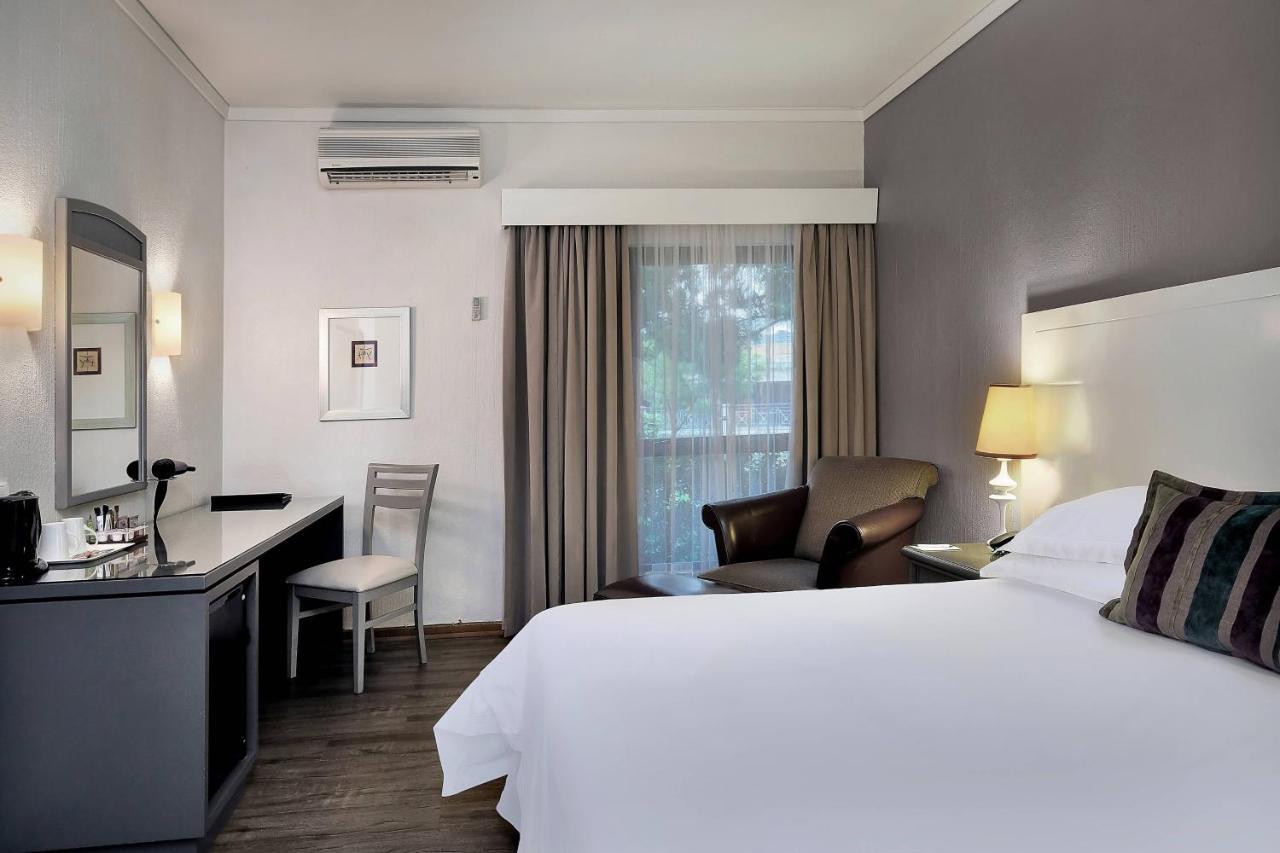 Protea Hotel By Marriott Midrand Exterior photo
