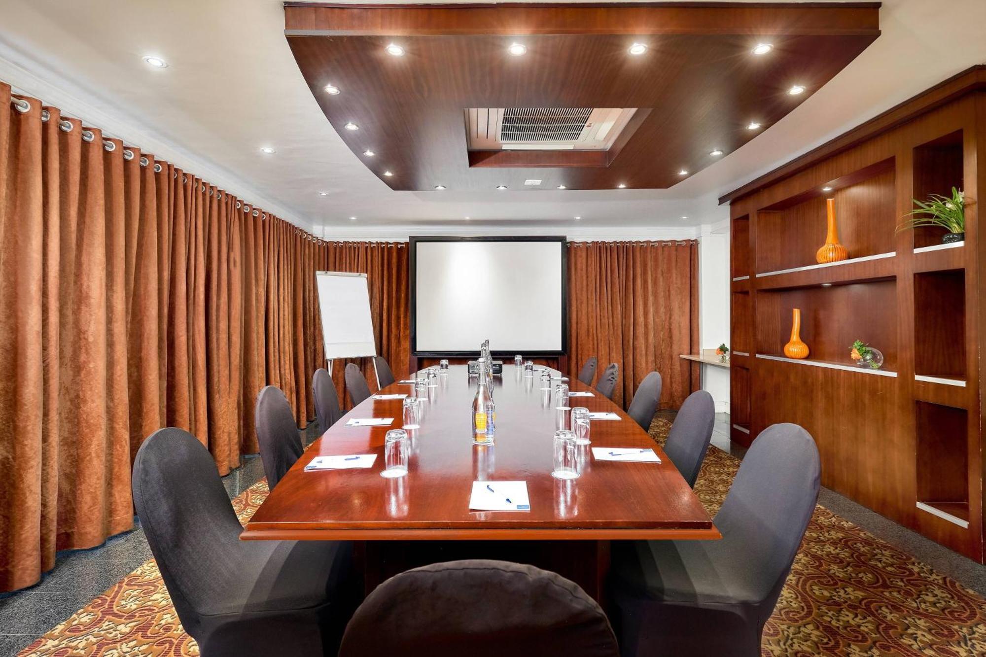 Protea Hotel By Marriott Midrand Exterior photo